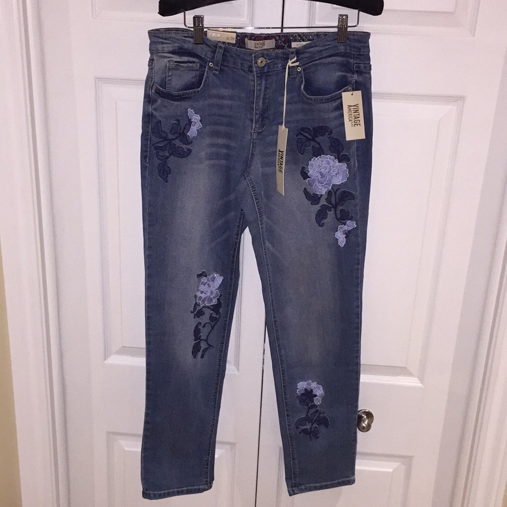 Vintage America Blues Bestie Jean Ladies Floral Embroidered Jeans Size 6